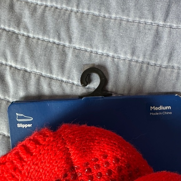 Bombas Vibrant Red Gripper Slipper Socks - Size Medium (9-11.5) - Picture 2 of 2